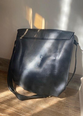 Siyah Deri Tokalı Kadın Çanta - Görsel 2
