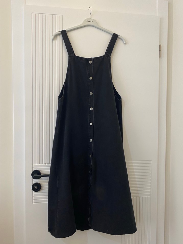 Siyah Pamuklu Uzun Kolsuz Elbise - Görsel 2