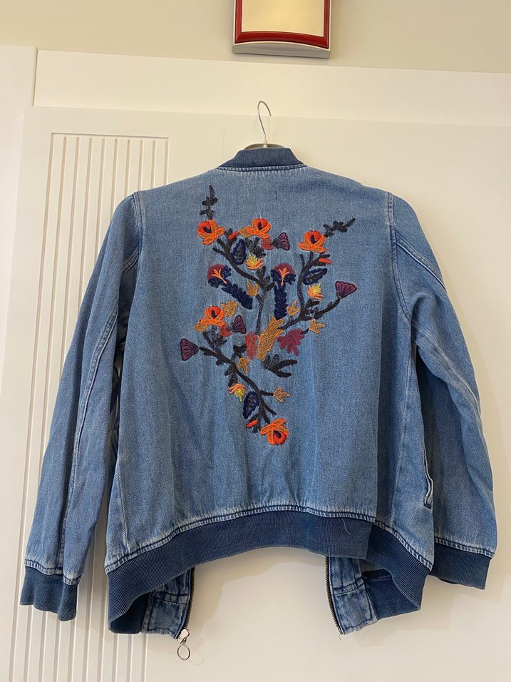 Nakışlı Kadın Mavi Denim Ceket - Görsel 3