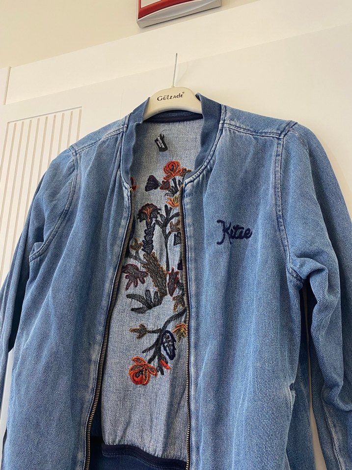 Nakışlı Kadın Mavi Denim Ceket - Görsel 2