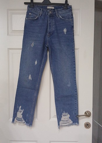 Kadın Mavi Denim Yırtık Paça Jean