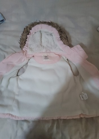 Kız Çocuk Pembe Kapüşonlu Kürklü Yelek - Görsel 4