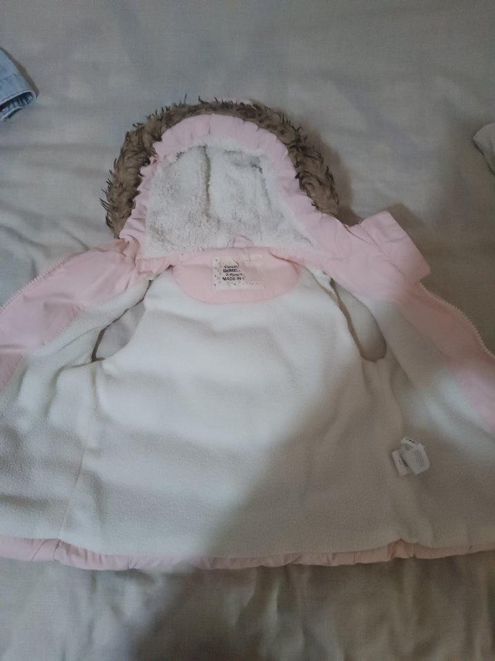 Kız Çocuk Pembe Kapüşonlu Kürklü Yelek - Görsel 4