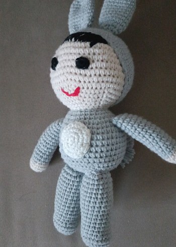 Tavşan Kostümü Giyimiş Çocuk Amigurumi