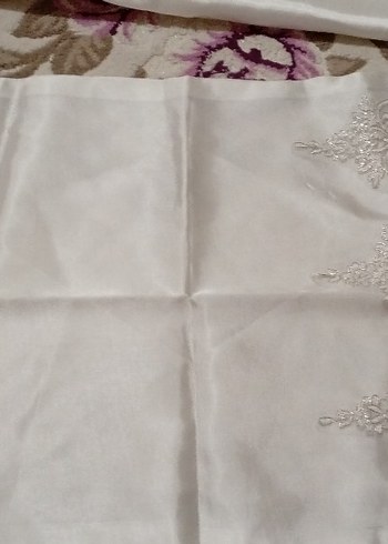 İşlemeli Parlak Beyaz Nevresim Takımı - Görsel 6
