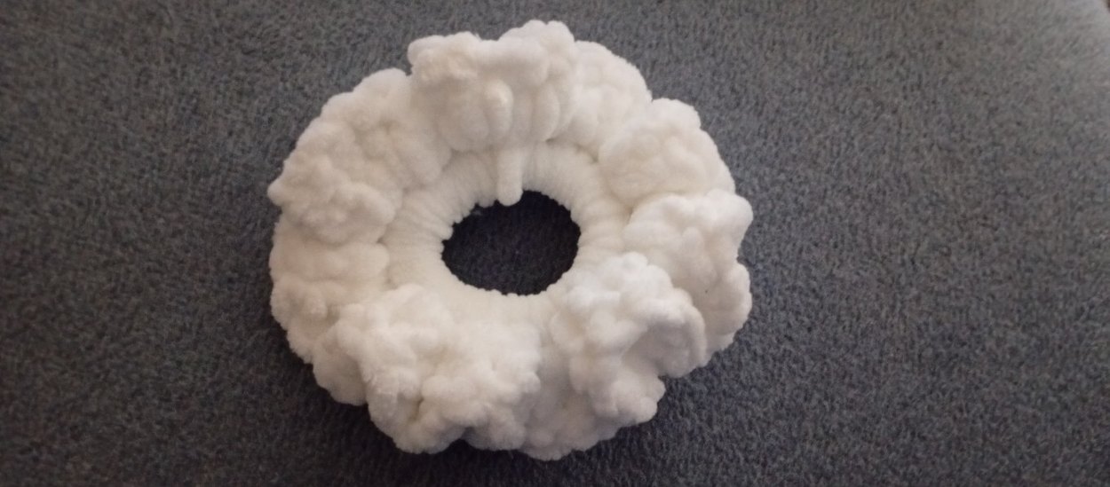 Beyaz Yün Kabartmalı Kadın Saç Tokası - Görsel 2