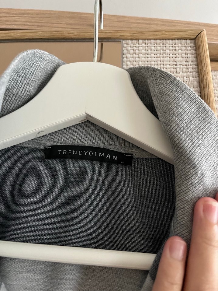 Gri Çizgili Polo Yaka Tişört - Görsel 3