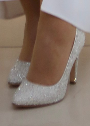 Beyaz İnci Stiletto Topuklu Kadın Ayakkabı - Görsel 2