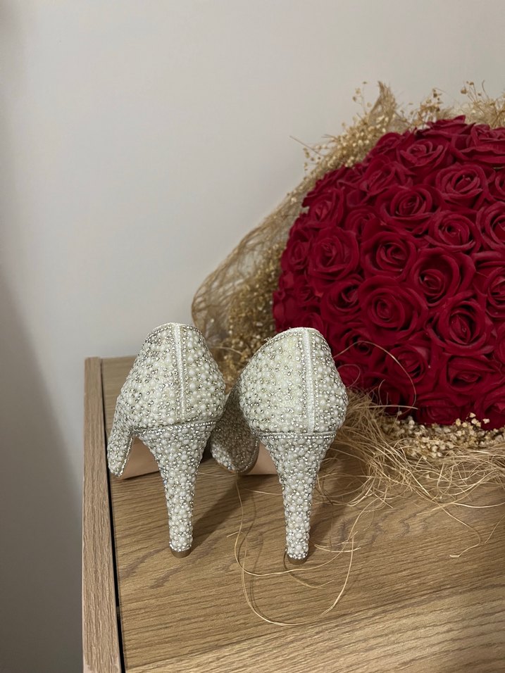 Beyaz İnci Stiletto Topuklu Kadın Ayakkabı - Görsel 5