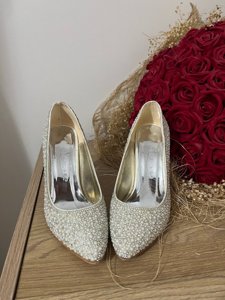 Beyaz İnci Stiletto Topuklu Kadın Ayakkabı - Görsel 4