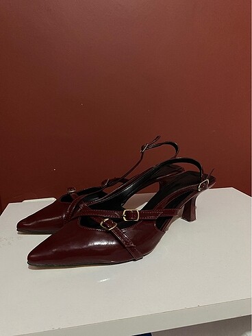 stiletto ayakkabı