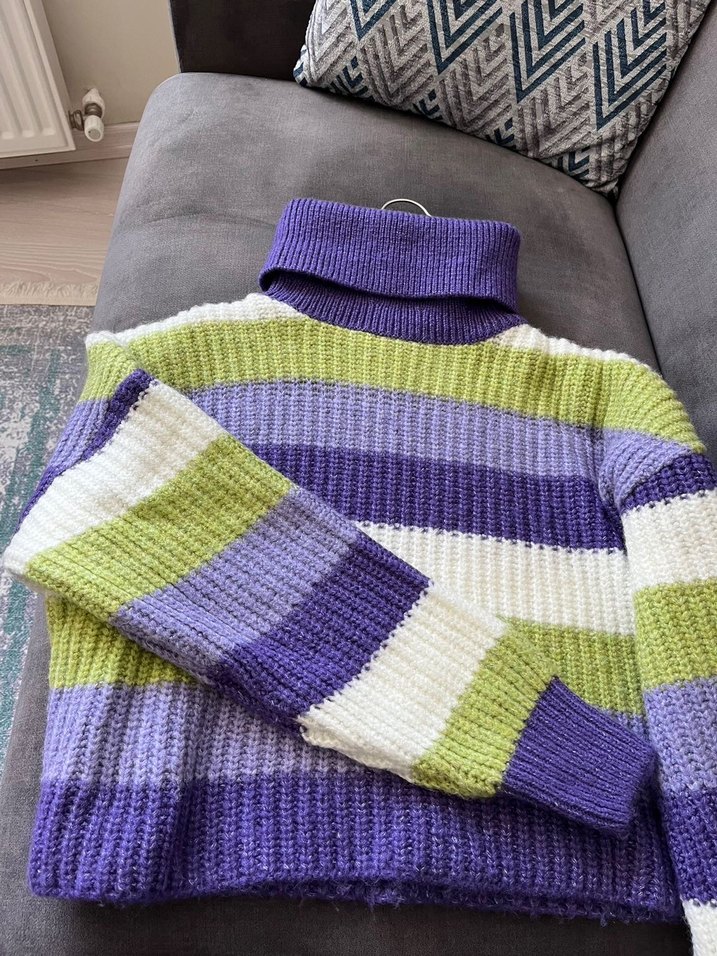 Mor Çizgili Balıkçı Yaka Örgü Kadın Kazak - Görsel 4