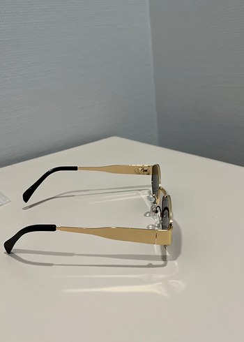 Koyu Siyah Altın Renkli Kadın Gözlüğü - Görsel 4