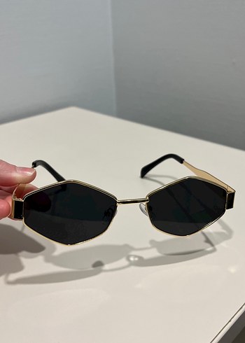 Koyu Siyah Altın Renkli Kadın Gözlüğü - Görsel 5