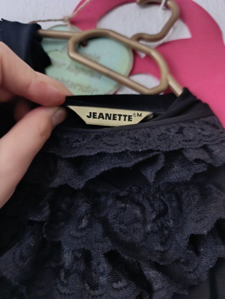 Siyah Uzun Kollu Gotik Fırfırlı Bluz - Görsel 3