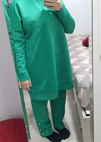 Kadın Yeşil Normal Boy Rahat Eşofman Takımı - Görsel 4