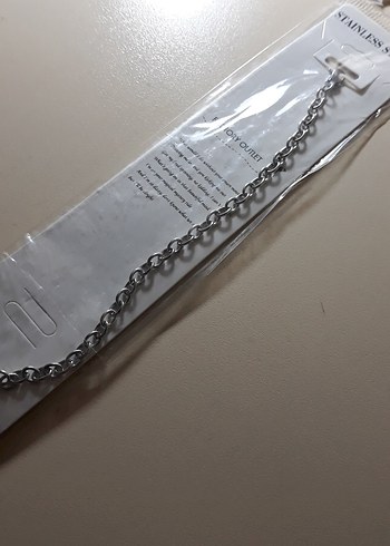 Gri Zincir Detaylı Kadın El Zinciri - Görsel 3