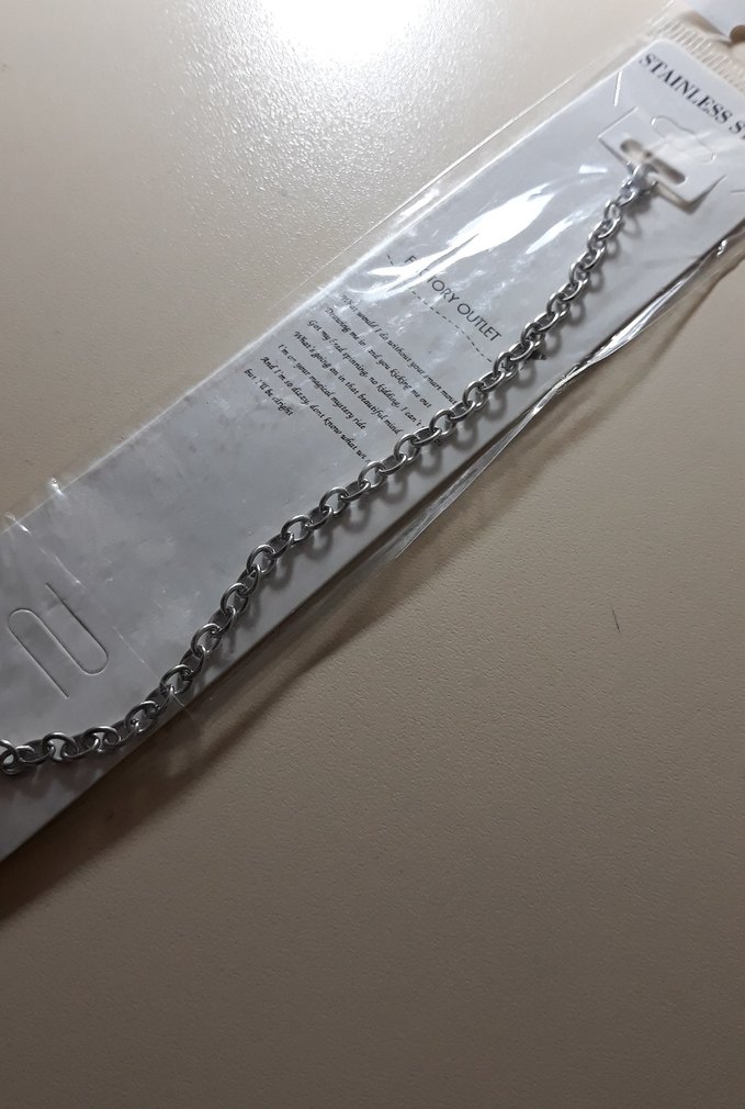 Gri Zincir Detaylı Kadın El Zinciri - Görsel 3