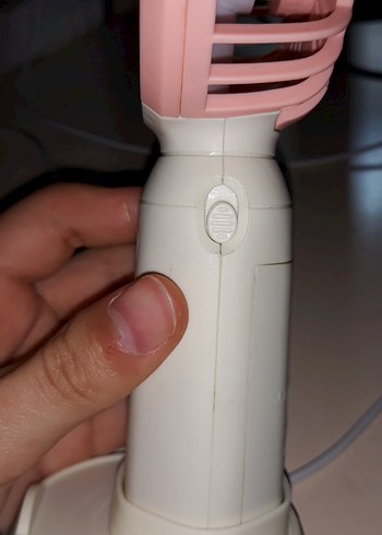 Kahverengi ve gri masaüstü vantilatör - Görsel 3