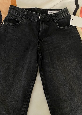 32 Beden siyah Renk BERSHKA geniş paça düşük bel jeans