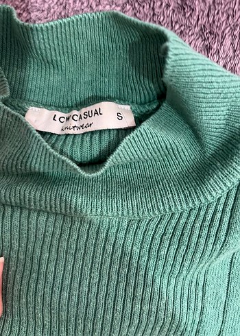 Yeşil Boğazlı Uzun Kollu Örgü Kazak - Görsel 2