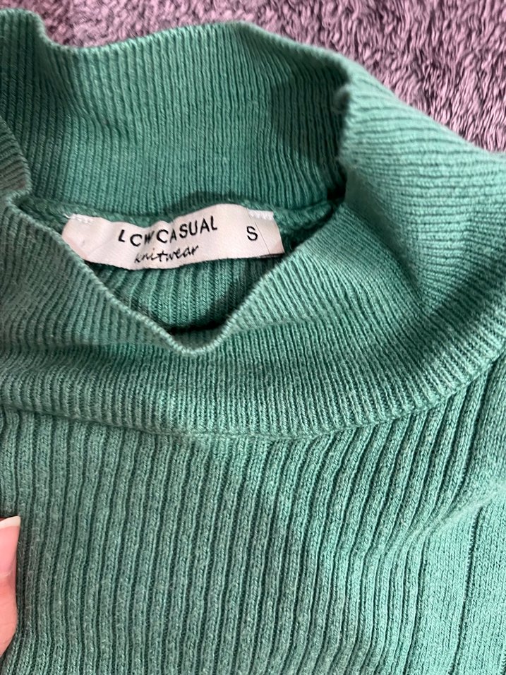 Yeşil Boğazlı Uzun Kollu Örgü Kazak - Görsel 2