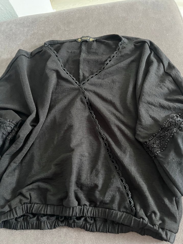 Siyah oyalı bluz crop şık - Görsel 2