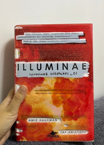 Illuminae Dosyaları - 01 Roman