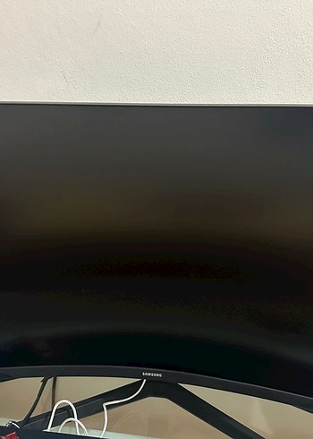 Siyah Samsung Kavisli Monitör 32 inç
