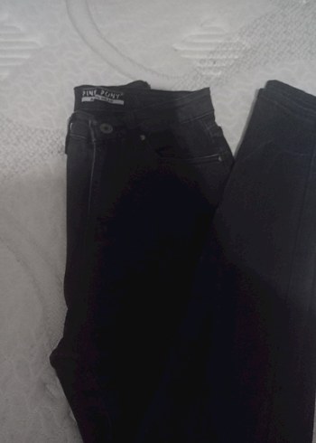 Siyah Kadın Kot Pantolon.