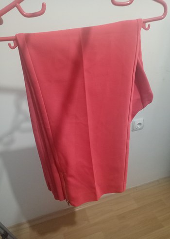 Aker Kırmızı Kadın Kumaş Pantolon