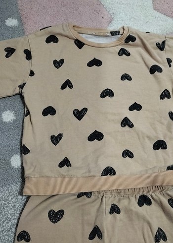 Kızlar için kalpli pej renk Eşofman Takımı - Görsel 3