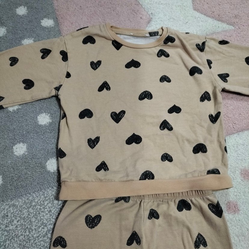 Kızlar için kalpli pej renk Eşofman Takımı - Görsel 3