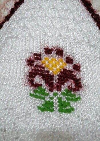 Nakışlı Beyaz Bebek Önlüğü - Görsel 2