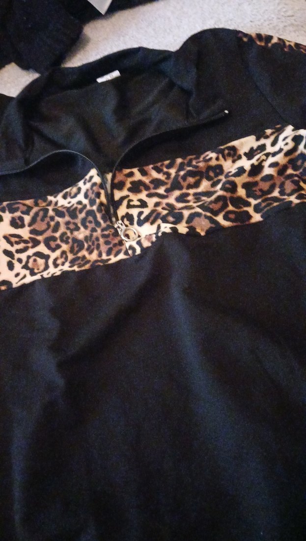 Leopar detaylı eşofman takım - Görsel 4