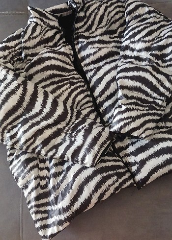 Kadın Gri Zebra Desenli Kışlık Mont 44 bedene kadar olur