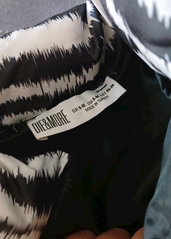 Diğer Kadın Gri Zebra Desenli Kışlık Mont 44 bedene kadar olur
