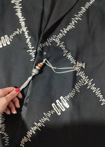 Düğmeli Nakışlı Siyah Uzun Blazer Vatkalı - Görsel 3