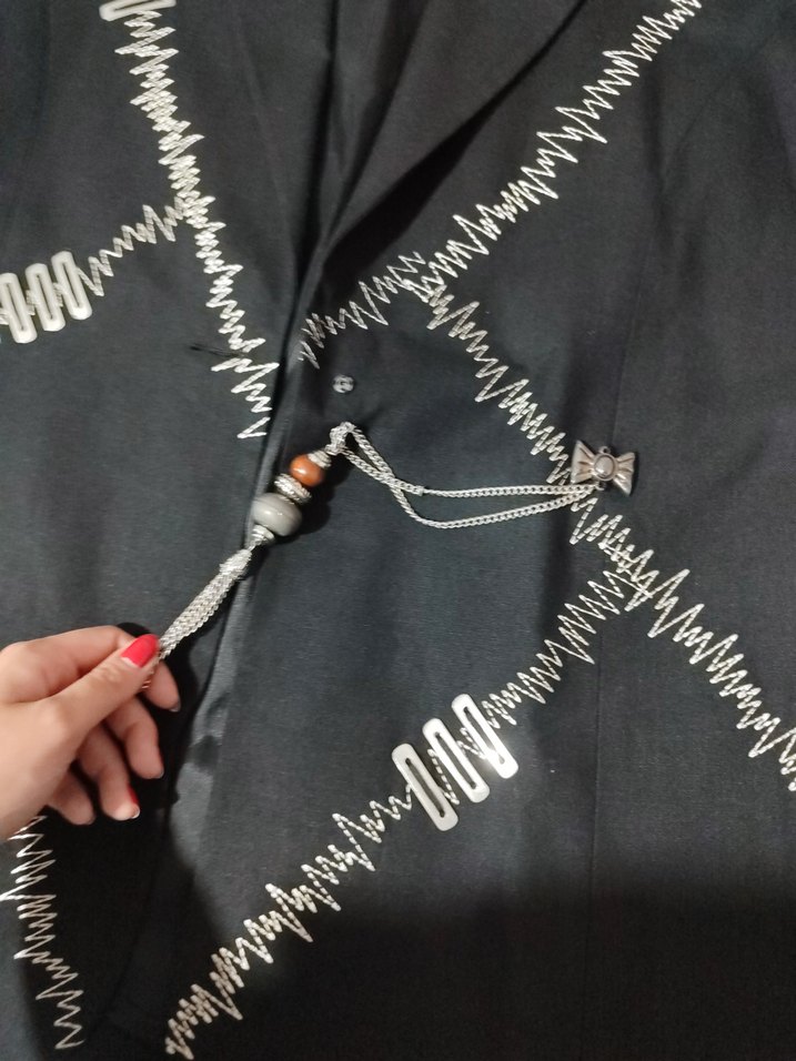 Düğmeli Nakışlı Siyah Uzun Blazer Vatkalı - Görsel 3