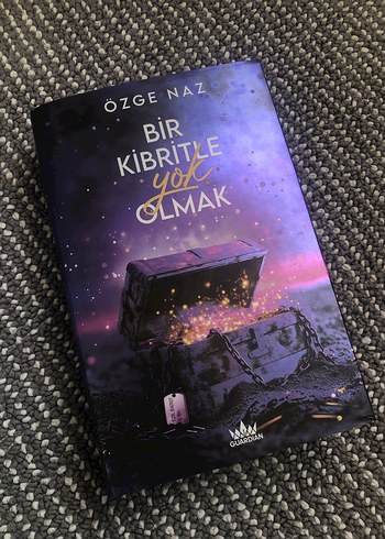 Bir Kibritle Yok Olmak Ciltli - Özge Naz
