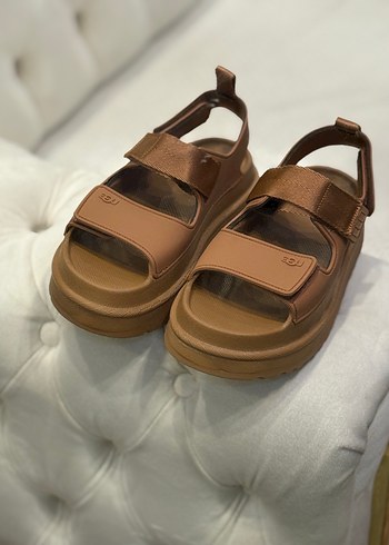 Ugg UGG Kahverengi Kadın Dolgu Topuklu Sandalet