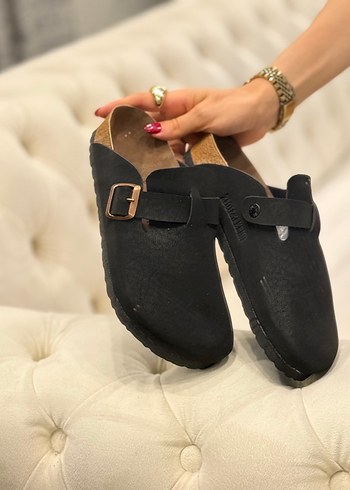 Birkenstock BIRKENSTOCK Siyah Süet Tokalı Kadın Dolgu Topuk Terlik
