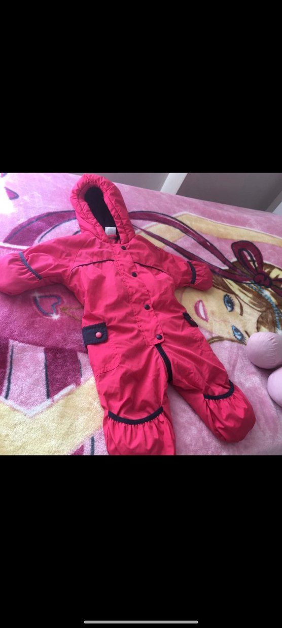 Koyu Pembe Kapüşonlu Kız Bebek Tulumu - Görsel 2