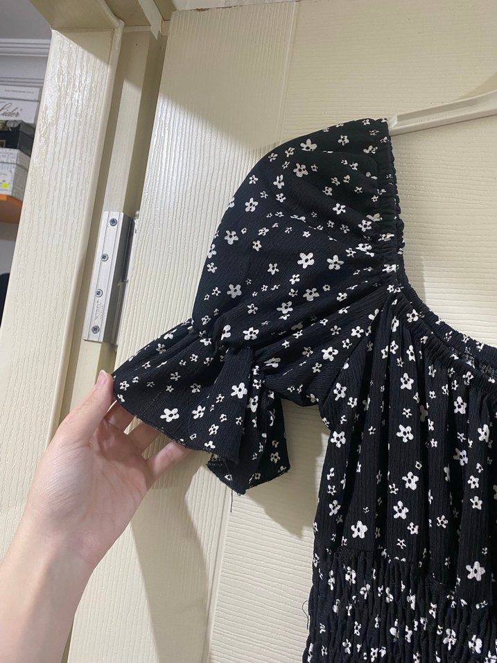 Siyah Çiçekli Kısa Kollu Uzun Elbise - Görsel 4