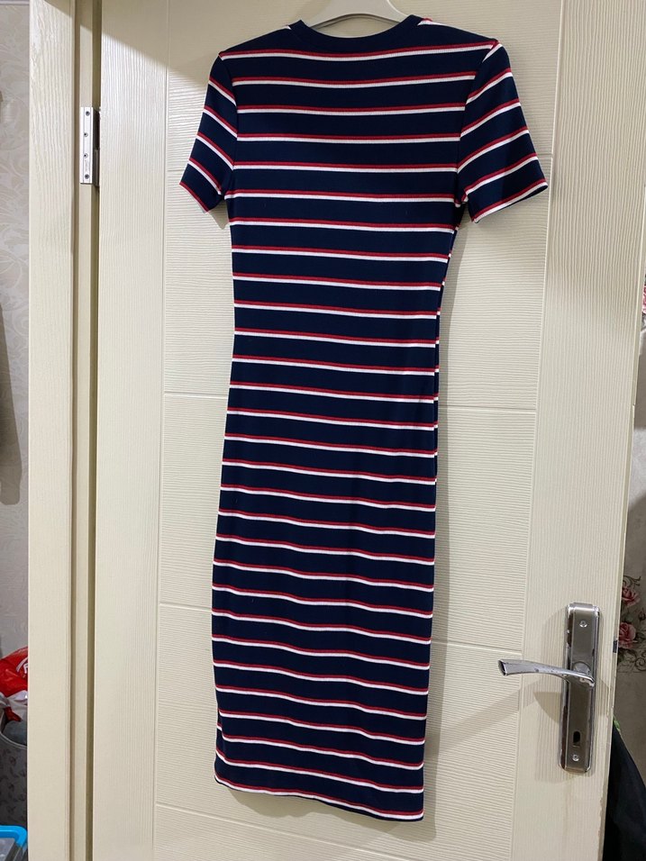 Çizgili Kısa Kollu Midi Elbise - Görsel 2