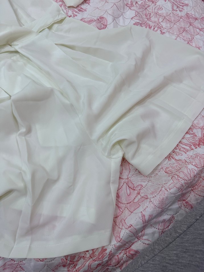 Beyaz V Yakalı Uzun Salaş Etulum - Görsel 3