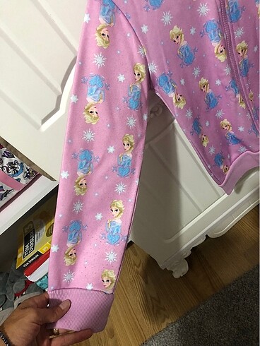 LC Waikiki kız çocuk elsa kapüşonlu sweatshirt 7/8 yaş