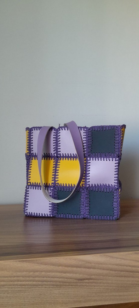 El Örgüsü Çanta
Renkli Ekose Kadın Çanta Fermuarlı - Görsel 2