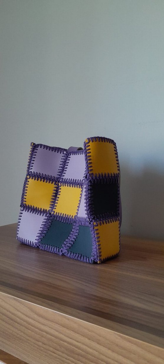 El Örgüsü Çanta
Renkli Ekose Kadın Çanta Fermuarlı - Görsel 3