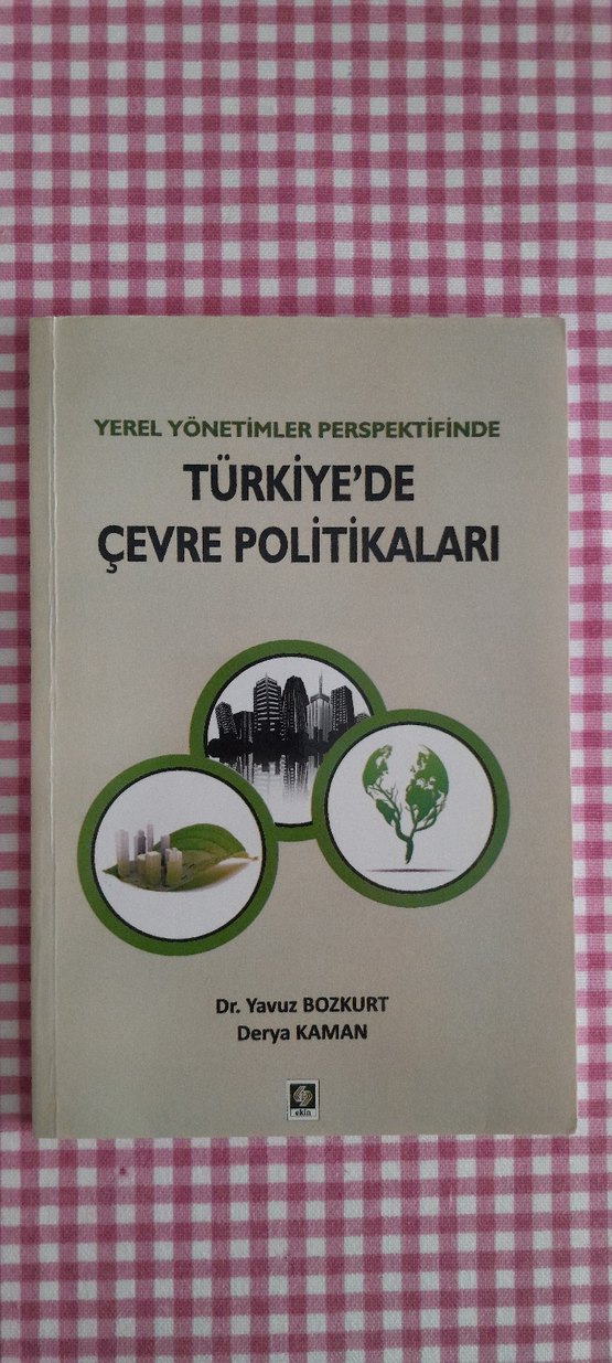 3 adet kitap 
Türkiye'de Kentsel Dönüşüm Uygulamaları Kitabı - Görsel 3